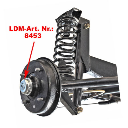 Picture: example view of the assambled grease cap at the wheel hub Qek. 
<br>Please note: All other components are not part of this offen and only display the mounting place!