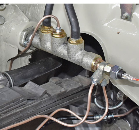 Mounted brake master cylinder for example at one of our customers restoring cars.<br>The picture only dispaly the mounting position. All other parts except the brake master cylinder itself are not part of this offer!