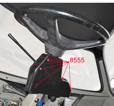 Picture: Mounted plastic cover for steering for example at one of our customers restoring cars.
<br>The picture is only to dispaly the mounting position. All other part excapt the screw set itself are not part of this offer!