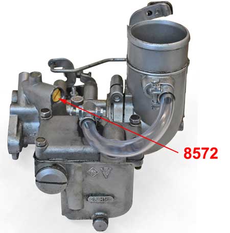 Picture: Mounted Idle mixture screw for example at Trabant carburettor type 28H1-.
<br>The picture only dispaly the mounting position. All other parts except the Idle mixture screw itself are not part of this offer!